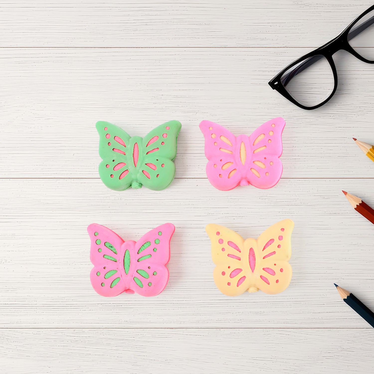 Butterfly Shape Eraser Rubber (25 Pc  Mix Colour  Design) Butterfly Shape Eraser Rubber (25 Pc  Mix Colour  Design)